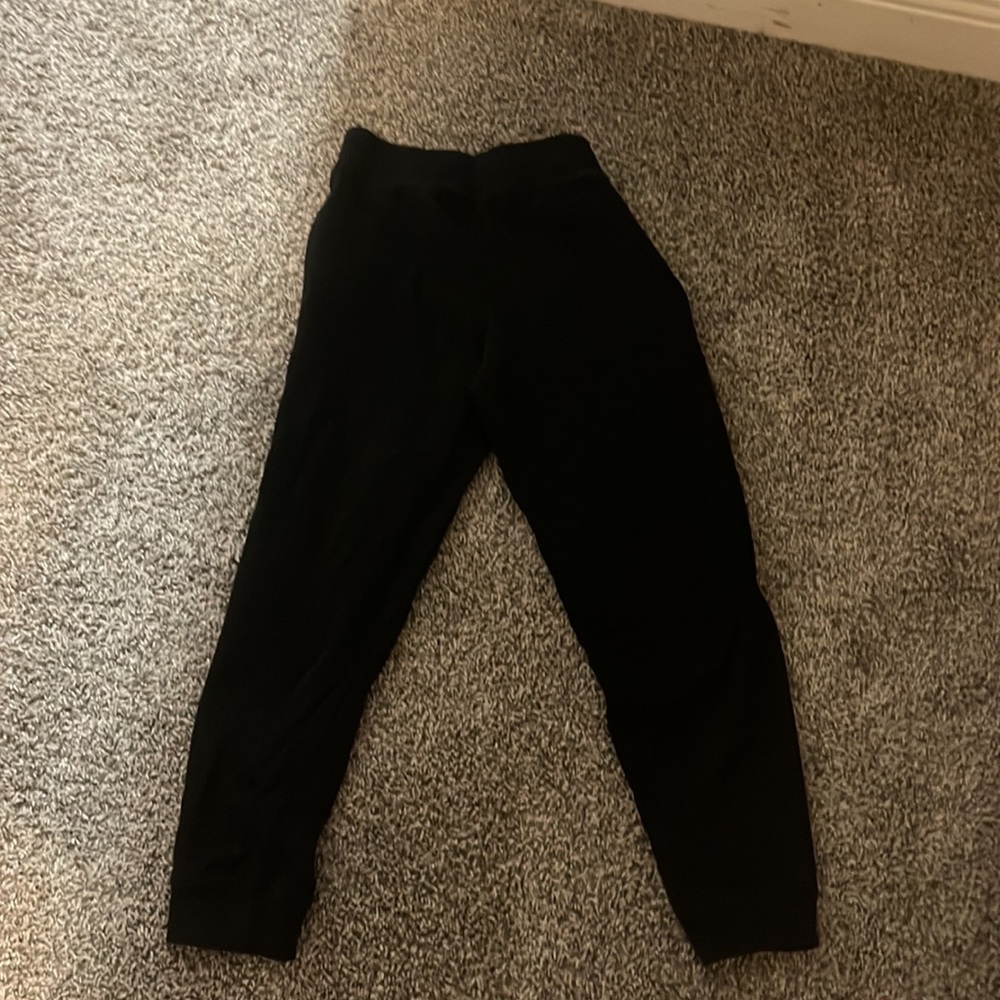 Size M - Picture 2 of 2